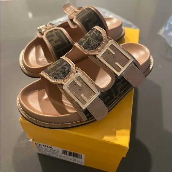 Fendi Women’s Tan and Brown Sandals - Picture 2 of 6